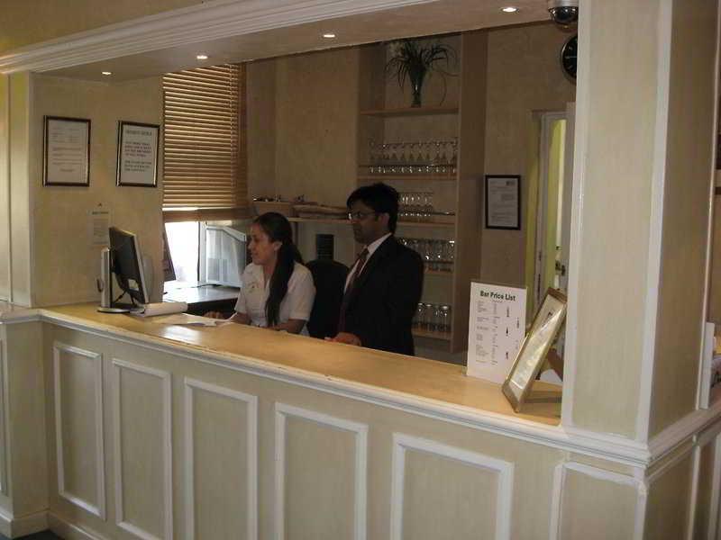 Croydon Court Hotel Екстериор снимка